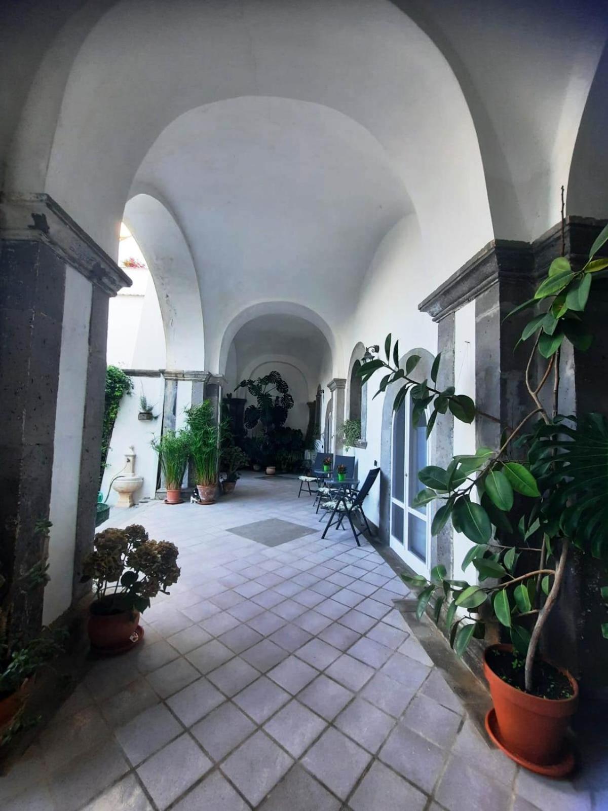 La Casa Delle Camelie Hotel Meta Eksteriør billede
